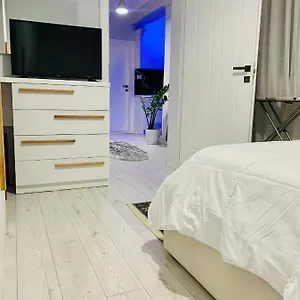 Cozy Corner Apartamento Tirana